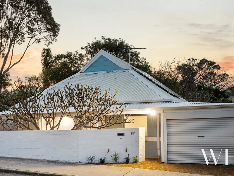 Charming Coastal Hideaway