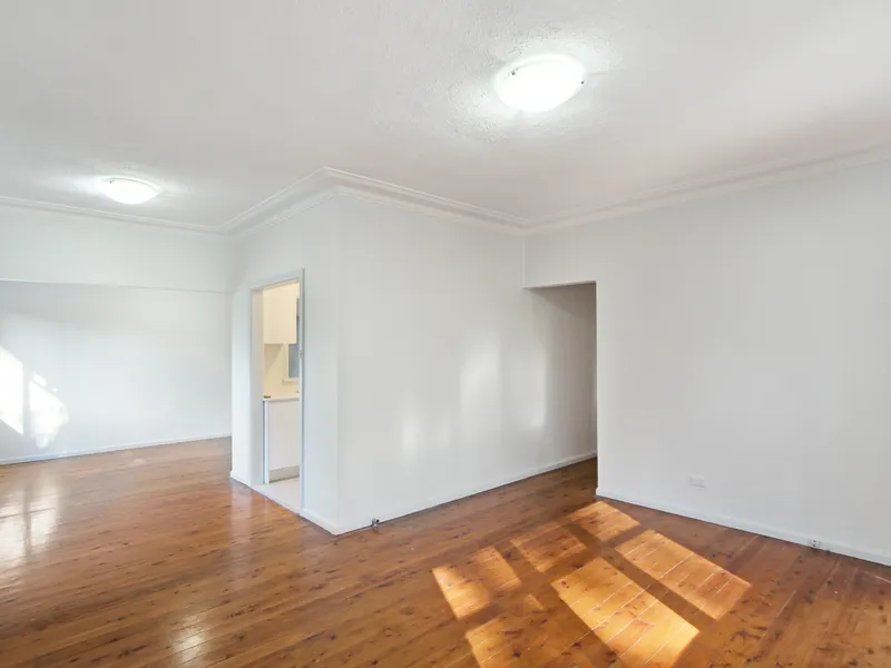 SIX BEDROOM HOME IN CONVENIENT LOCATION