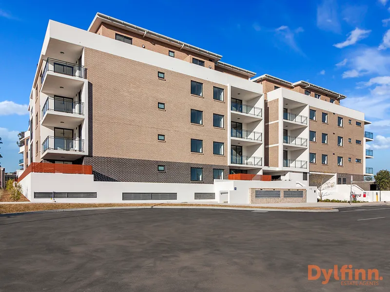 Massive Ground Floor 1 Bedroom plus Study Apartment walking distance to Bella Vista Station