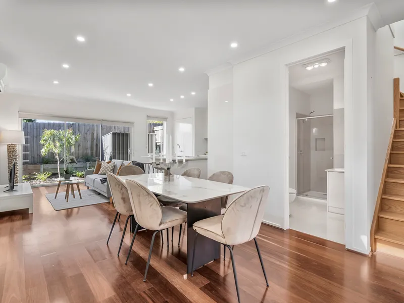 Glamorous, cosmopolitan and carefree