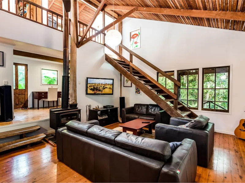 A HOME AMONGST THE TREE TOPS