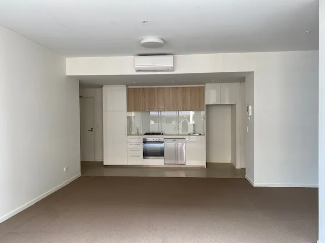 MODERN 1 BEDROOM APAFRTMENT WITH STUDY