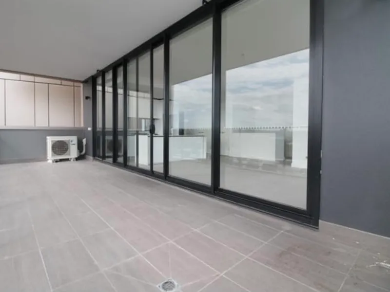 Huge Balcony + District Views + Study