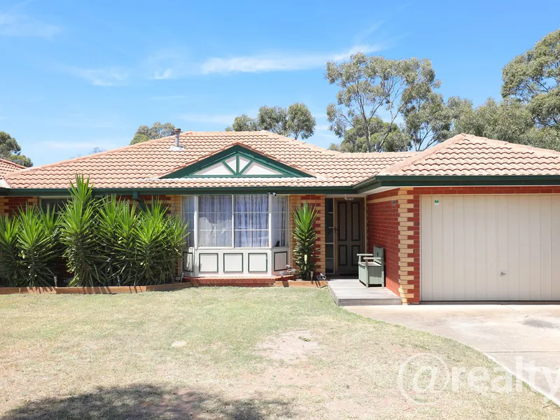 Low maintenance ,easy-care home and convenient location.