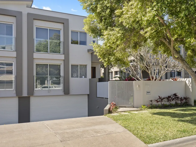 Stunning Tri-Level Waterfront Villa - Priced to Sell!