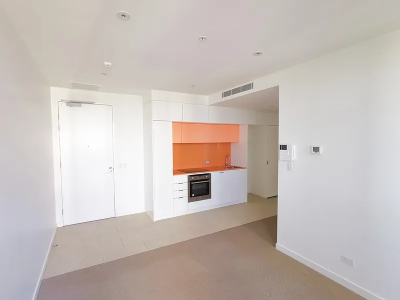 Best Location in Melbourne, Don't Miss This Two Bedroom Two Bathroom Fully Furnished Apartment!!