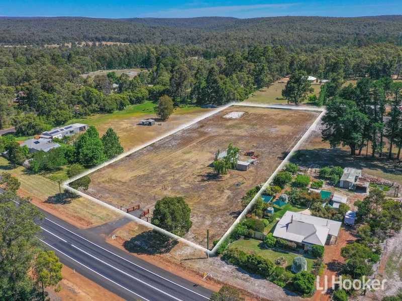 ACREAGE IN ALLANSON!