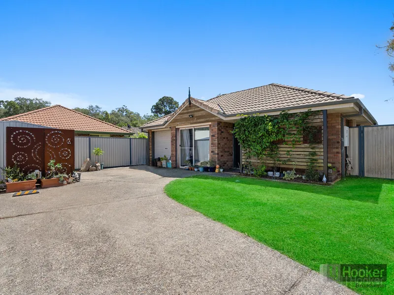 CONVENIENTLY LOCATED SINGLE LEVEL HOME!