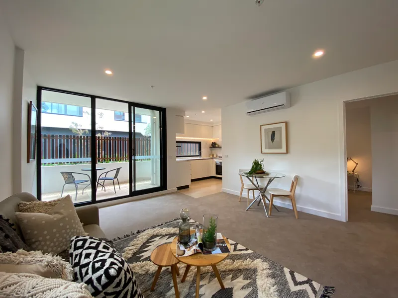 Free Stamp Duty! Brand New Apartment, walking distance to Monash University! Vender  looking for quick sale! 