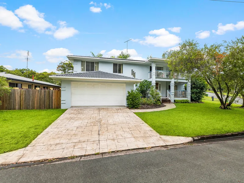 Immaculate Family Home – Quality, Space, Location