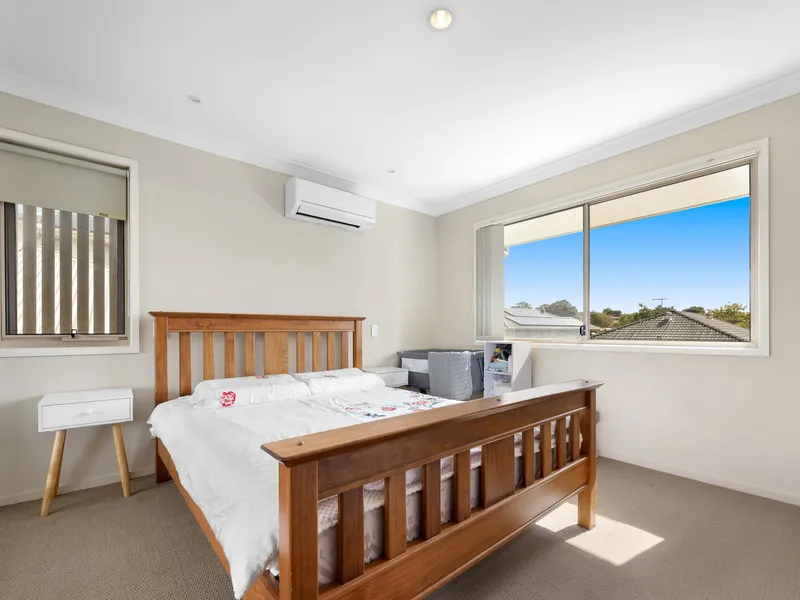 3 BEDROOM TOWNHOUSE IN RUNCORN CLOSE TO EVERYTHING.