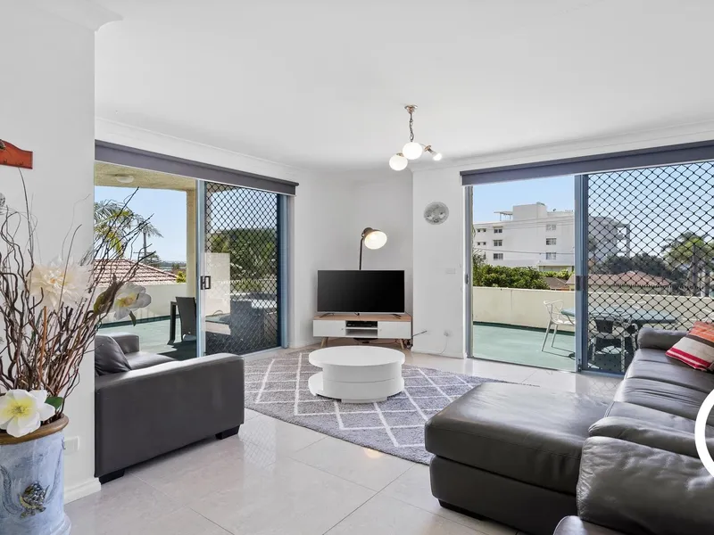 Spacious Furnished 2 Bedroom Apartment