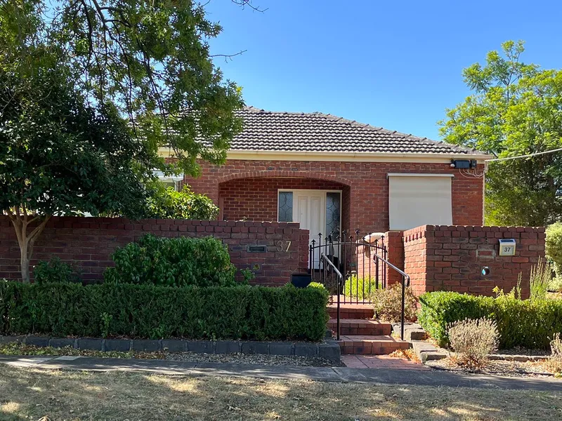 Stunning Family Home!