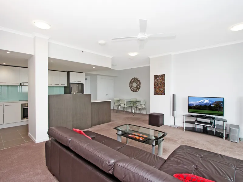 180 degree views - from ocean to city