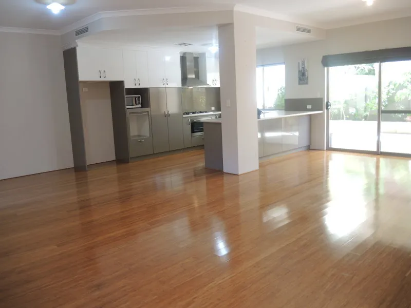 Gorgeous 4 Bed Home in the Avenues!