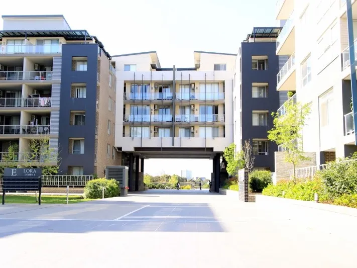 Spacious two bedrooms plus study apartment in Homebush West For Sale