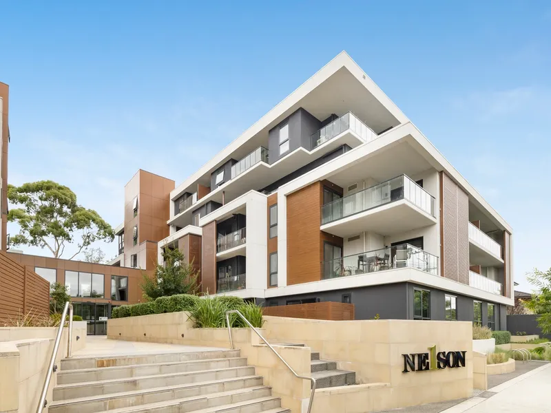 Lifestyle allure, footsteps from shops.