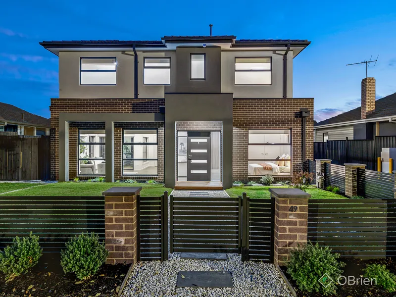 Brand New, No Bodycorp, Huge 4 Bedroom Front Townhouse