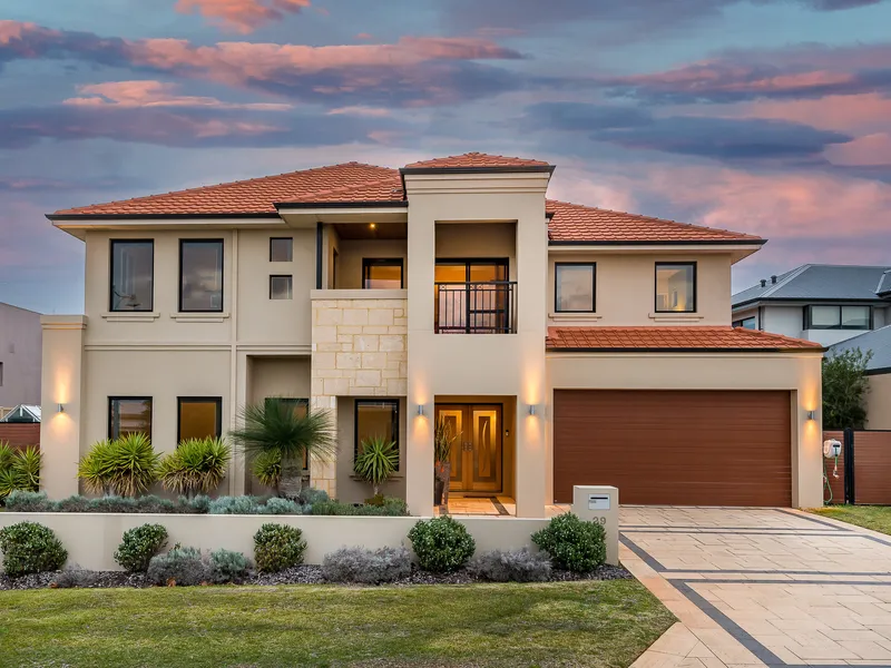 SUN, SAND, SEA - THE SWEET LIFE 