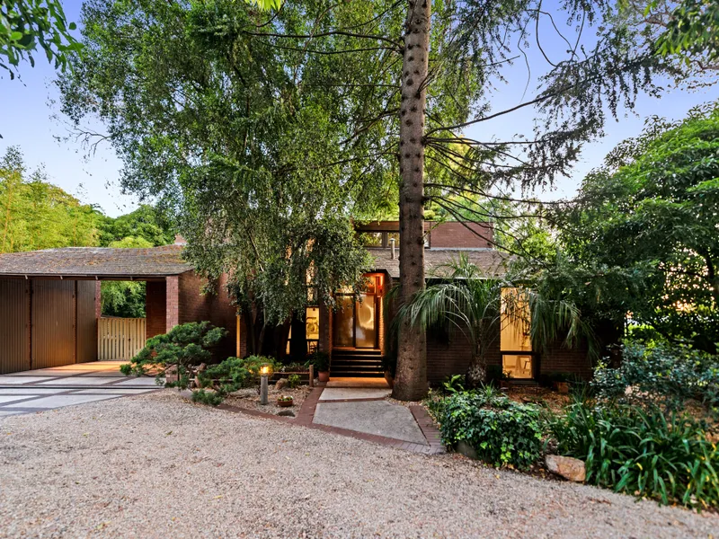 Ageless Design & Lofty, Light-Filled Wonder Underscore This Tranquil Locale