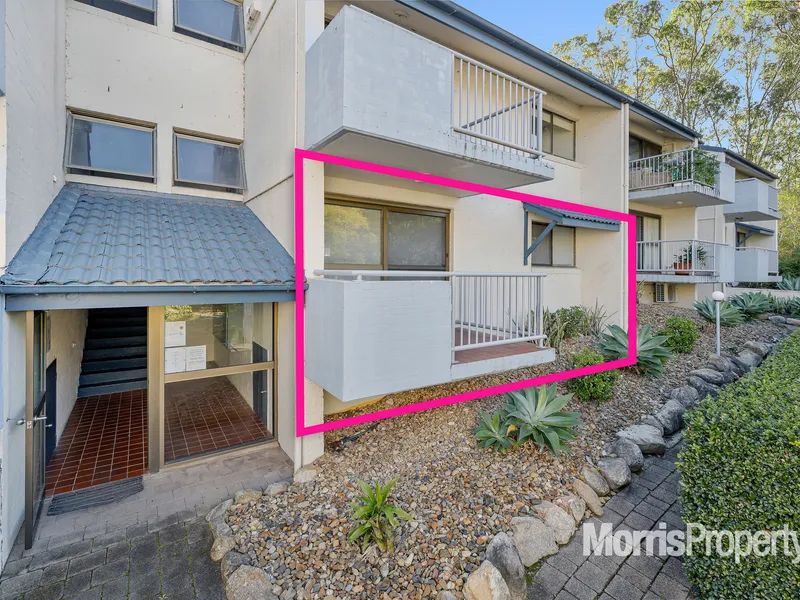 Immaculate 2 bedroom ground floor unit is stunning!