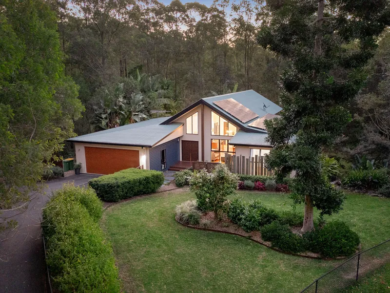 Stunning Architectural Acreage Oasis With A Resort-Style Ambiance & Oodles Of Privacy