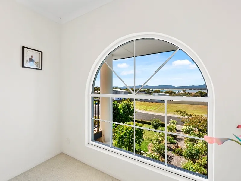 Grand Home, Stunning Views