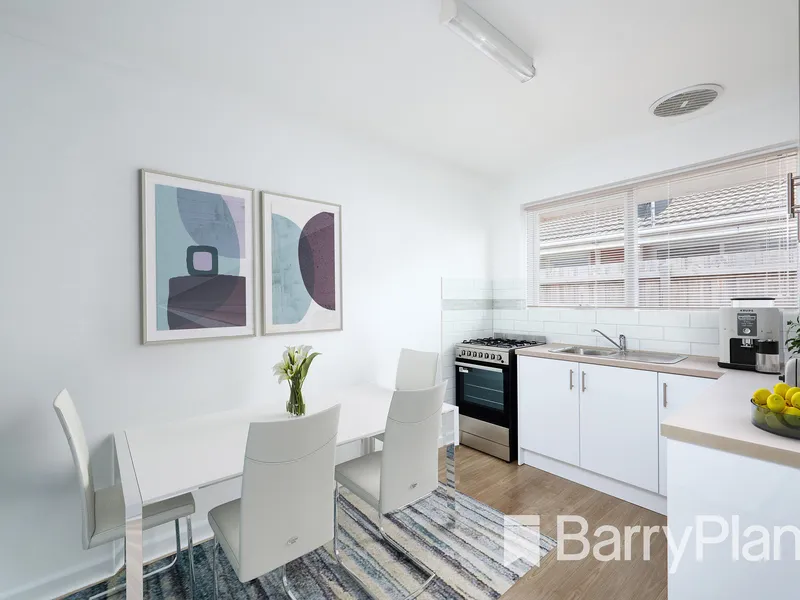 CONTEMPORARY, BRIGHT AND FRESH 2 BEDROOM UNIT