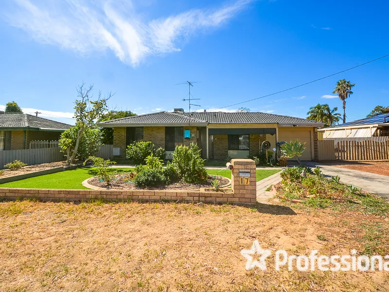 Walking Distance to the Mandurah Forum.