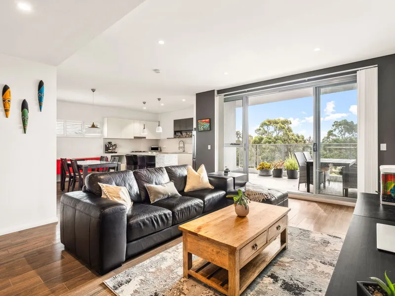 Stylish City View Retreat with North Facing Balcony