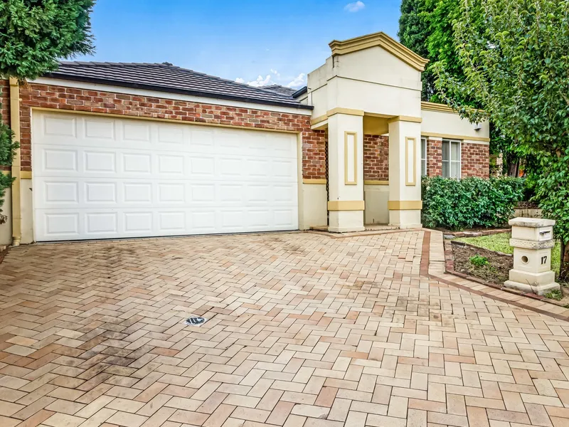 FOUR BEDROOM FAMILY HOME IN QUIET STREET