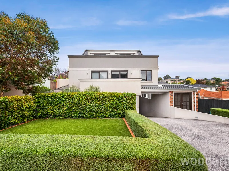 Sleek, Inviting and generous luxury living!