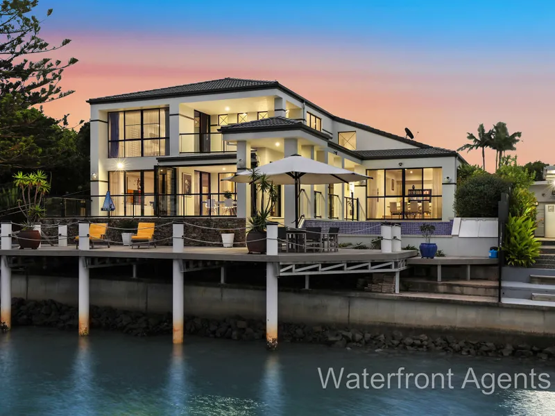 STYLE & SOPHISTICATION ON MOOLOOLAH ISLAND