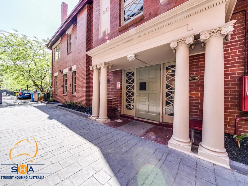 Cambridge Court Studio Apartments - Students only