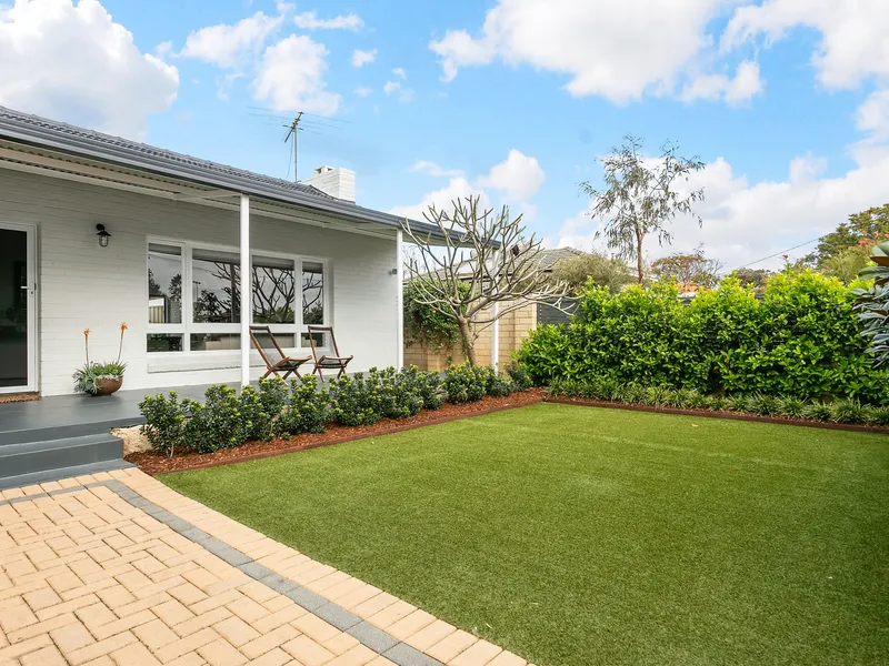 LOW MAINTENANCE LUXURY MEETS FAMILY CHARM