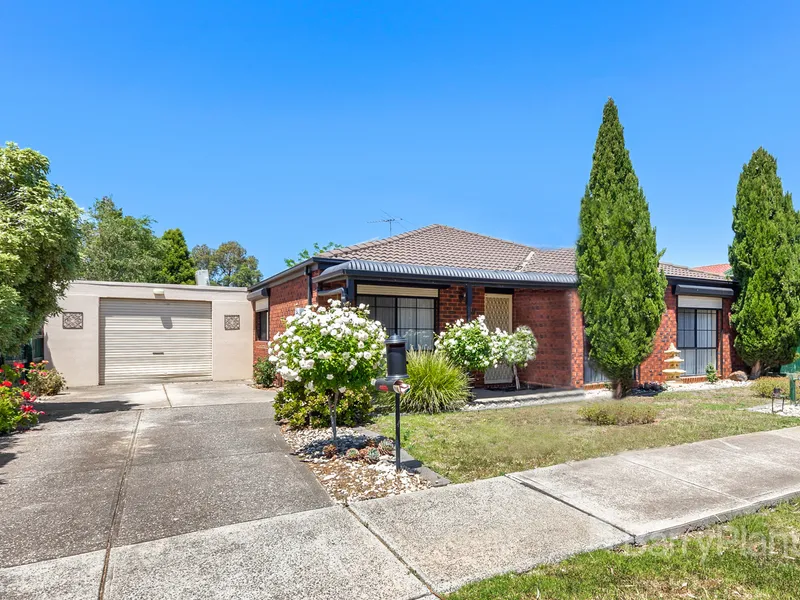 Heaps of living space and a big back yard with rear access