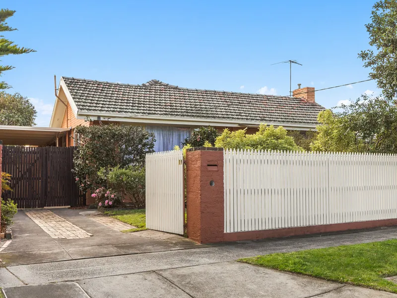 Classic Home with Future Potential on a Sunny 540sqm Near Station & Beach