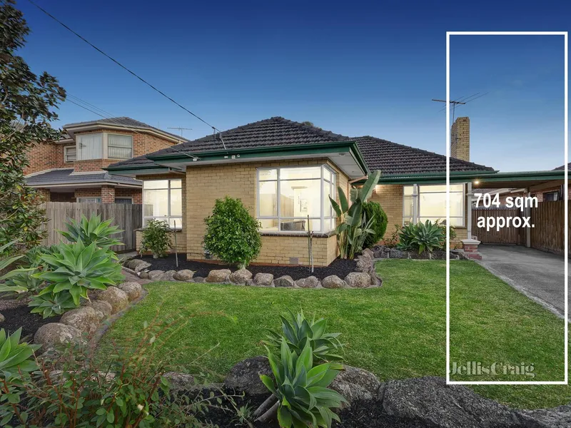 Spacious Family Comfort in the McKinnon Zone