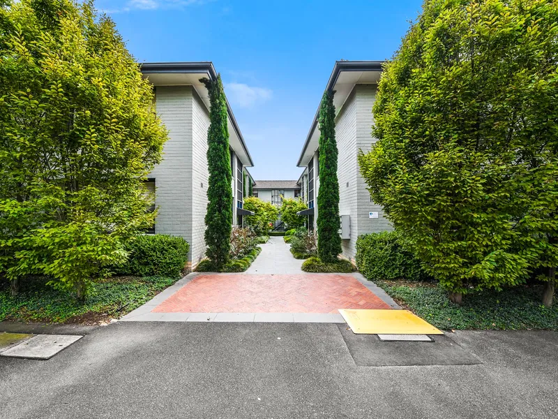 listedAS - Rare Opportunity in the Best Street in Melbourne