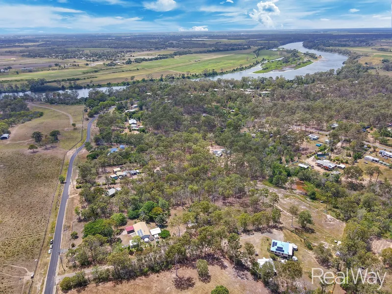 REDUCED $10,000 - 4 Bedroom Lifestyle property on 2.5 acres with plenty of shed space!