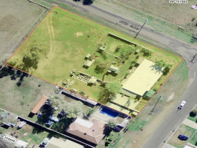 PLENTY OF SPACE & LOADS OF POTENTIAL!