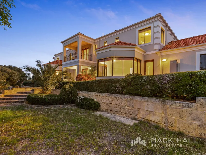 Elevated 1,465sqm Family Estate