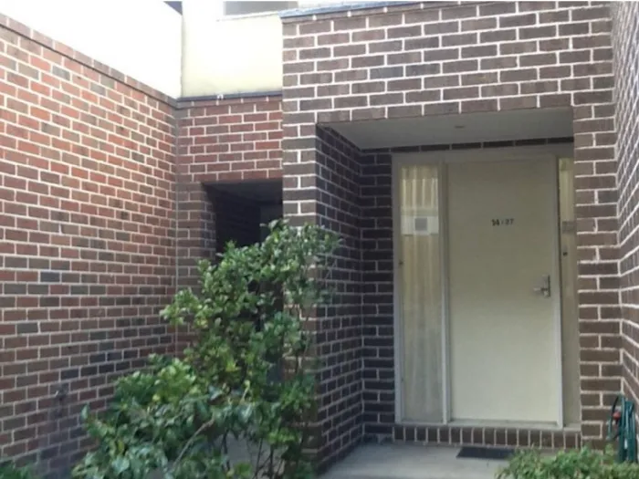 TOWNHOUSE LOCATED CLOSE TO ALL AMENITIES