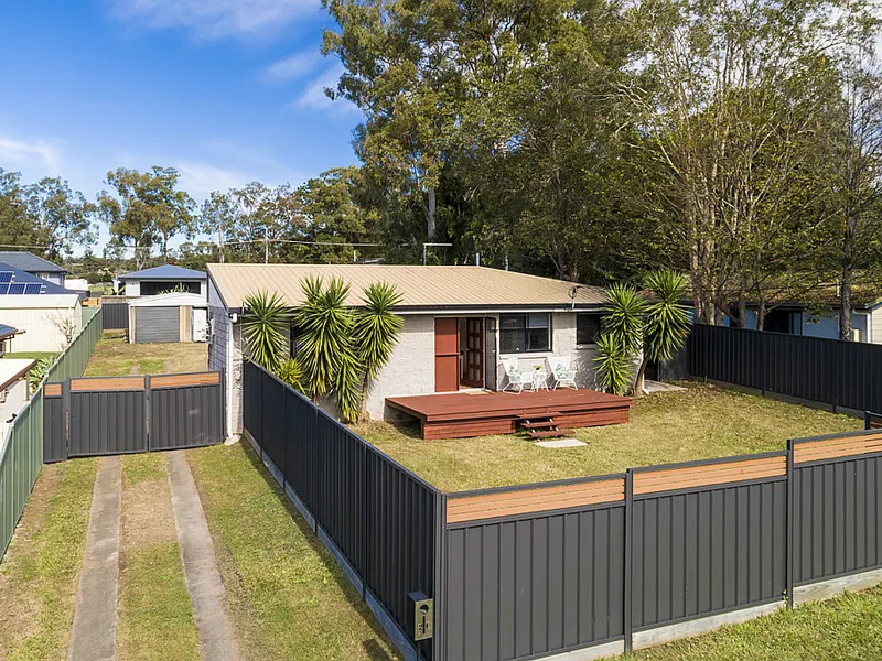 Family Home With Self Contained Granny Flat