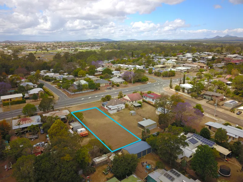 Large Block on 1018m2