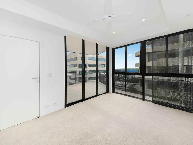 LUXURIOUS APARTMENT IN AN UNBEATABLE LOCATION