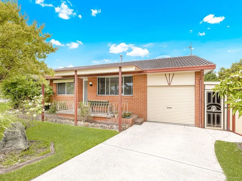 FAMILY HOME IN PRIME LOCATION