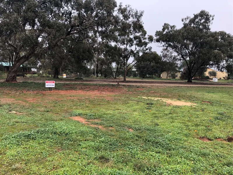 UNDER OFFER -  Attractive residential block in  Collingullie Village