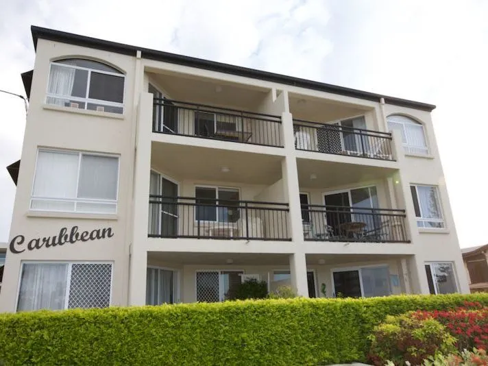 HEAR THE OCEAN ROAR - BEACHFRONT