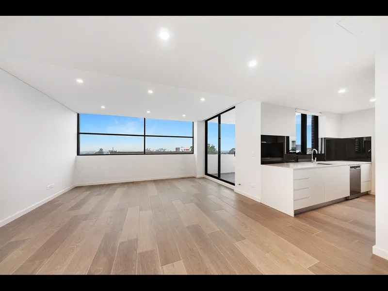 Private and Luxurious 3 bedrooms Plus Study in the Heart of Belmore.